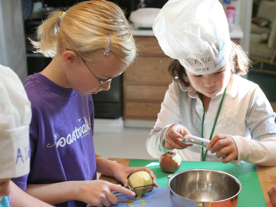 kids cooking a meal